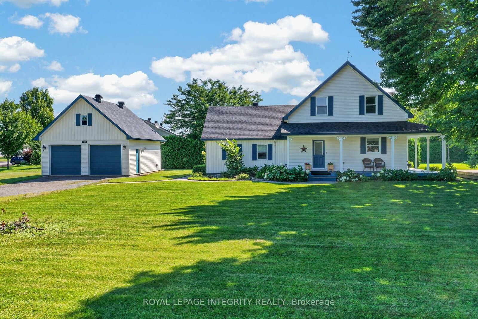 Property Photo:  1954 Farisita Drive  ON K0A 3H0 