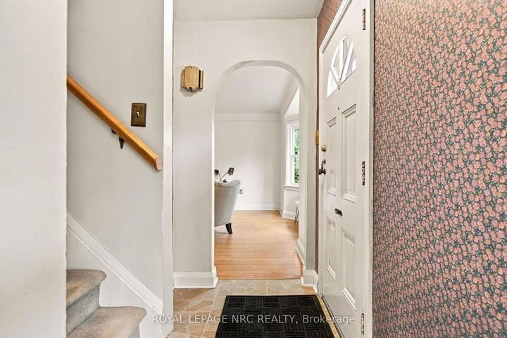 Property Photo:  28 Glenridge Avenue  ON L2R 4W6 