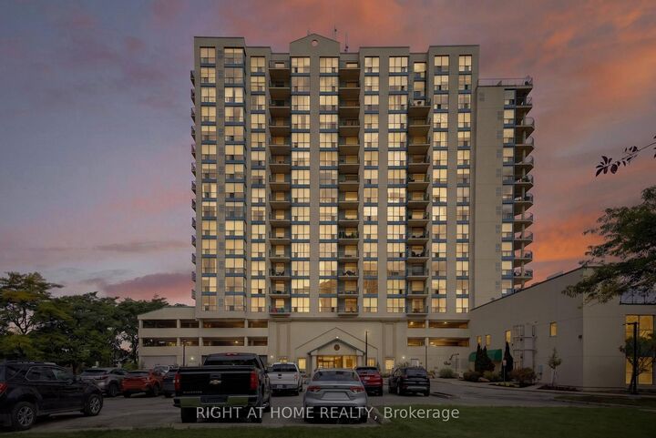Property Photo:  65 Ellen Street 1402  ON L4N 3A5 