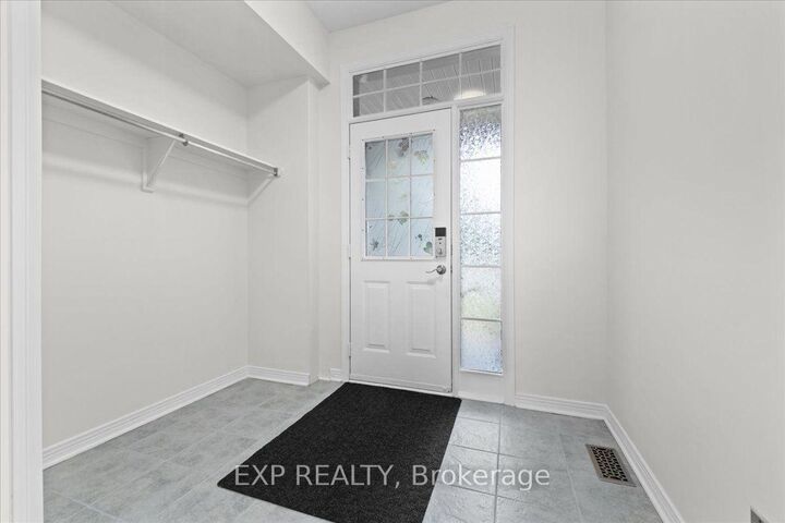 Property Photo:  40 Bishops Mills Way  ON K2K 3C1 