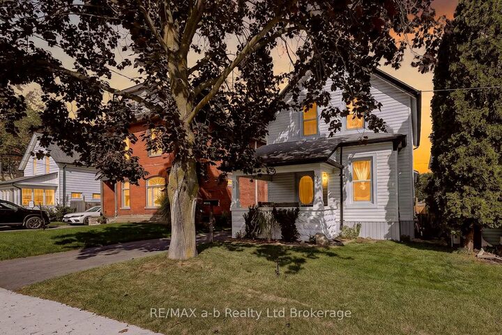 Property Photo:  553 Mary Street  ON N4S 4S8 