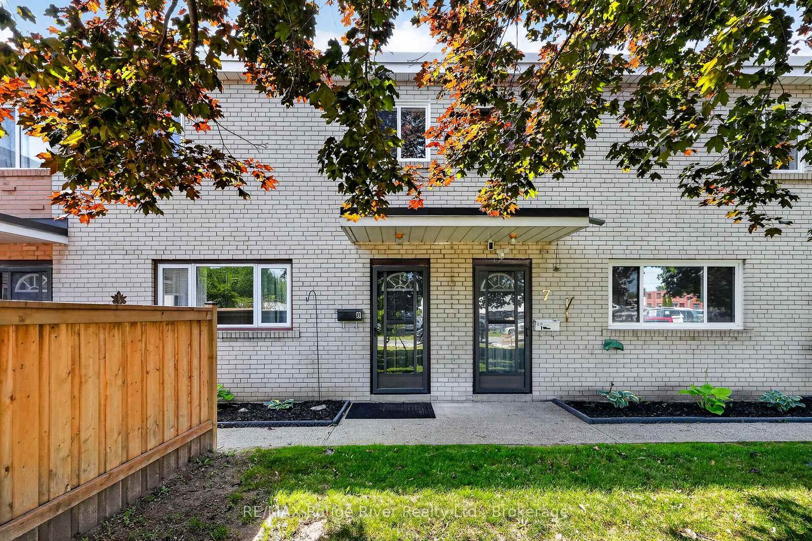 Property Photo:  137 Furnace Street 8  ON K9A 2E5 