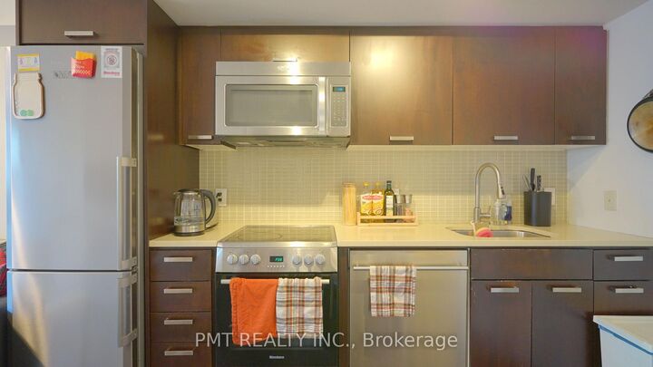 Property Photo:  295 Adelaide Street W 303  ON M5V 0L4 