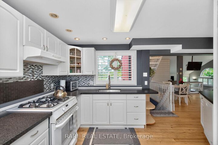 Property Photo:  82 Huronwoods Drive  ON L0K 1E0 