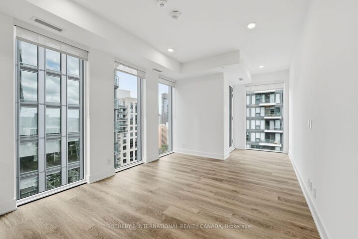Property Photo:  30 Mutual Street E2501  ON M5B 2A7 