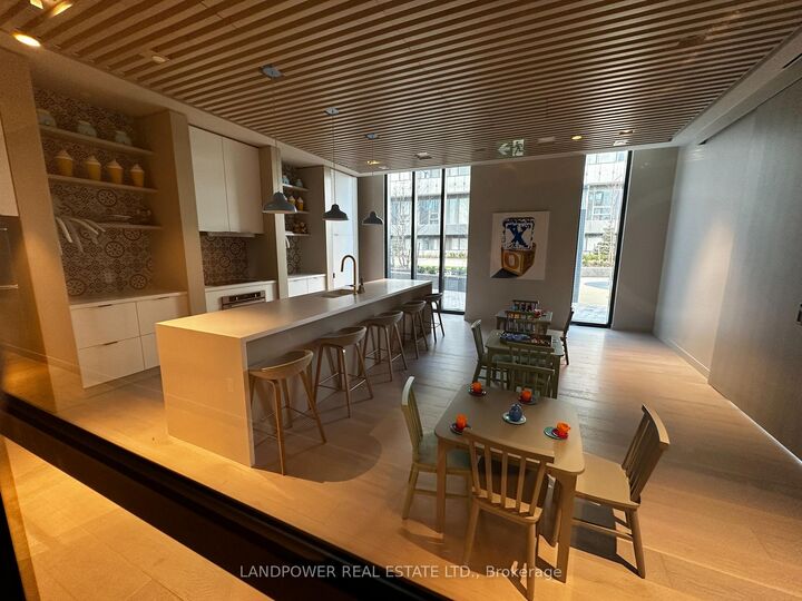 Property Photo:  138 Downes Street 3010  ON M5E 0E4 