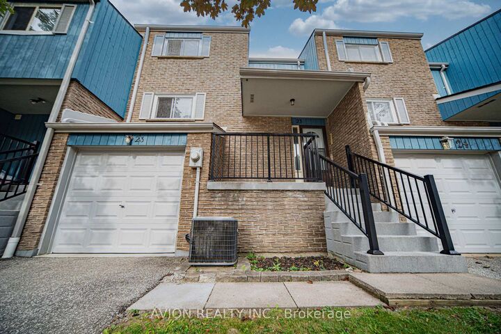 Property Photo: 646 Village Parkway 23 ON L3R 2S7