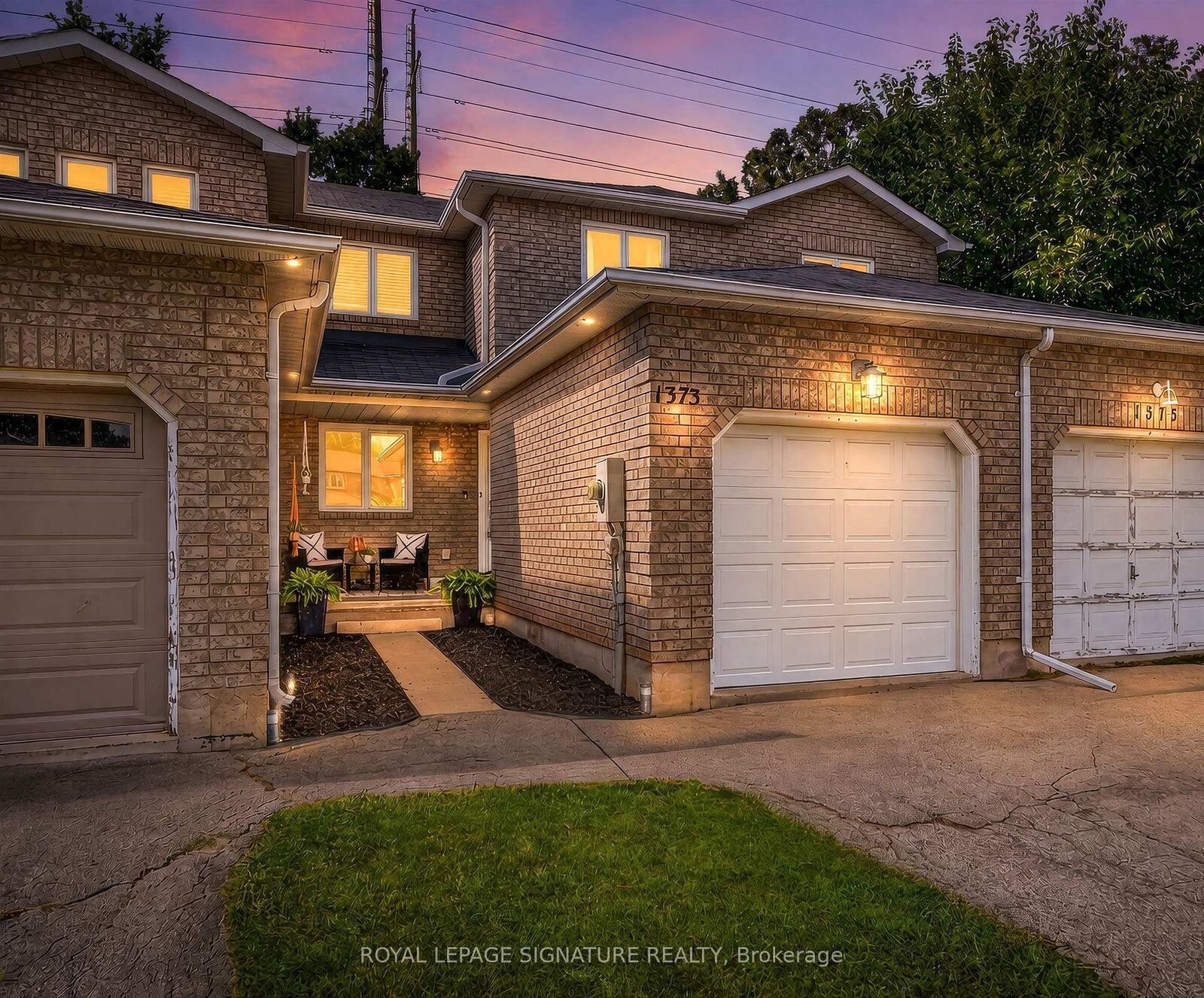 Property Photo:  1373 Treeland Street  ON L7R 4P4 