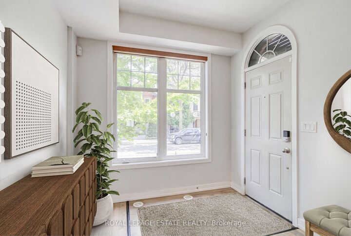Property Photo:  140 Broadview Avenue 32  ON M4M 0A8 