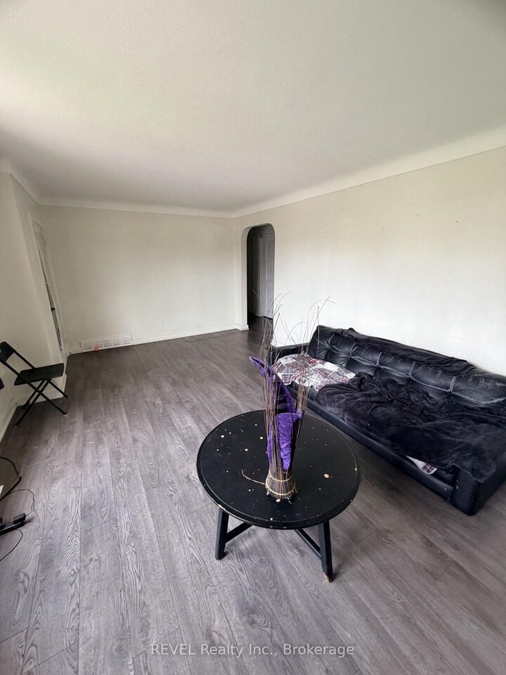 Property Photo:  5974 Scott Street E  ON L2E 3B4 