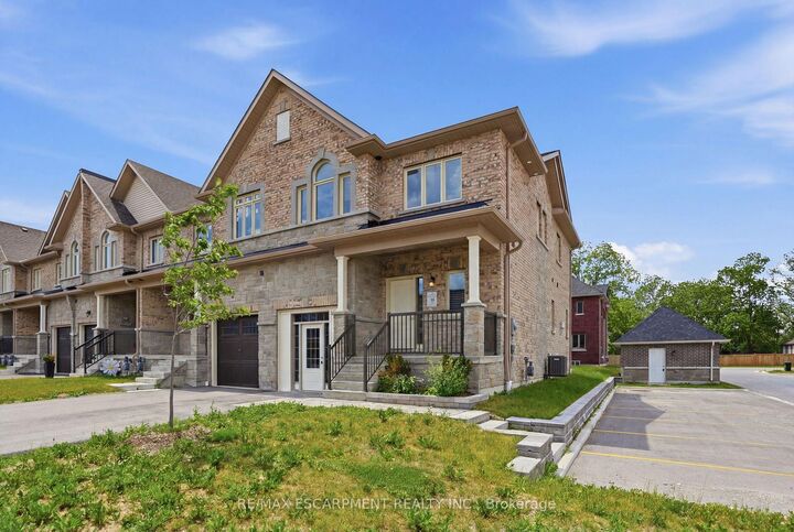 Property Photo:  27 Rainey Drive  ON L9W 0L7 