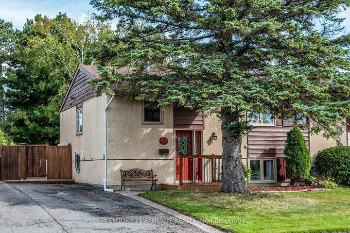Property Photo:  68 Sheldrake Drive E  ON K2L 1S8 