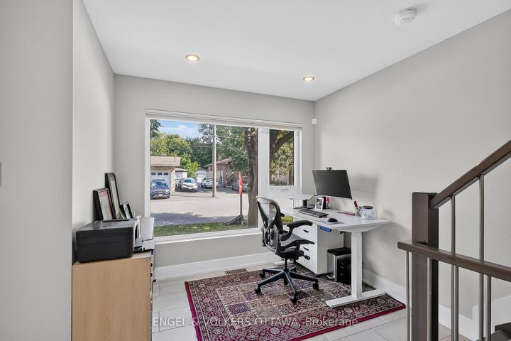 Property Photo:  66 Jolliet Avenue  ON K1L 5H2 