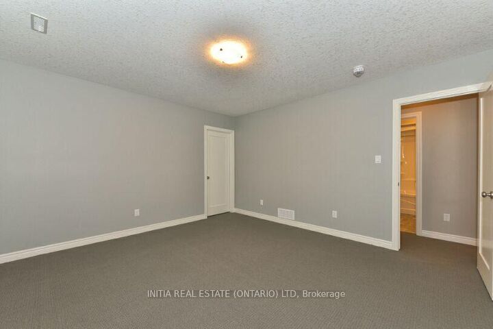 Property Photo: 49 Westlake Drive ON N5P 4K3