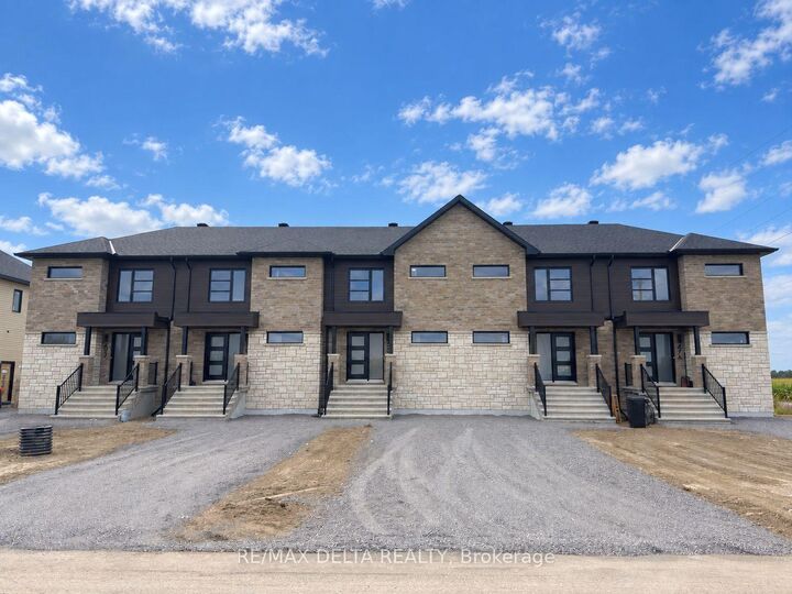 Property Photo:  63 Carpe Street A  ON K0A 1M0 