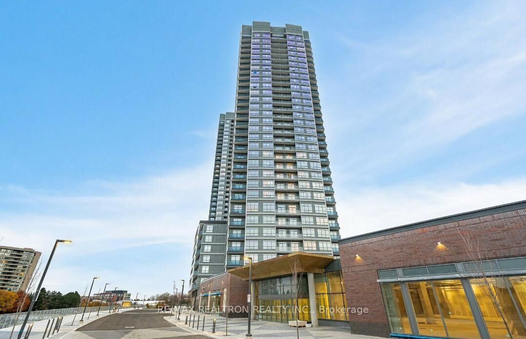 Property Photo:  30 Upper Mall Way S 3501  ON L4J 0L8 