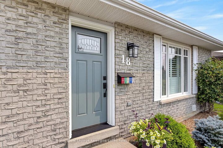 Property Photo:  18 Madill Crescent  ON K9V 5W8 