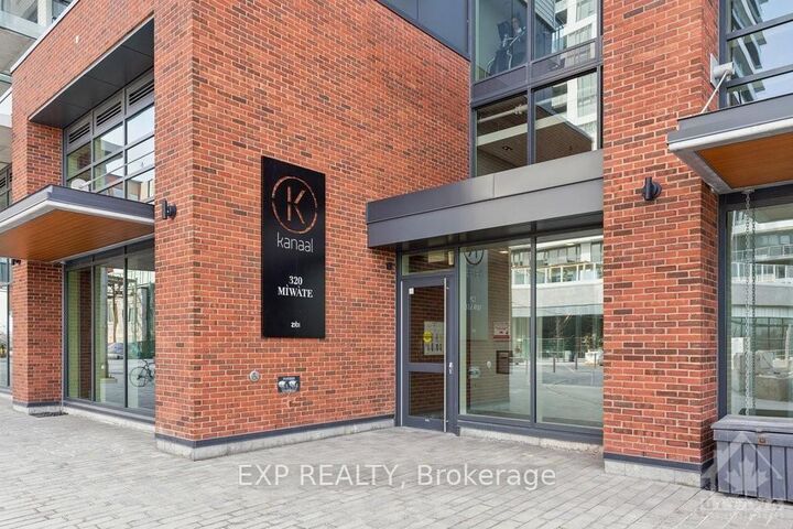 Property Photo:  320 Miwate Private 411  ON K1R 0E1 