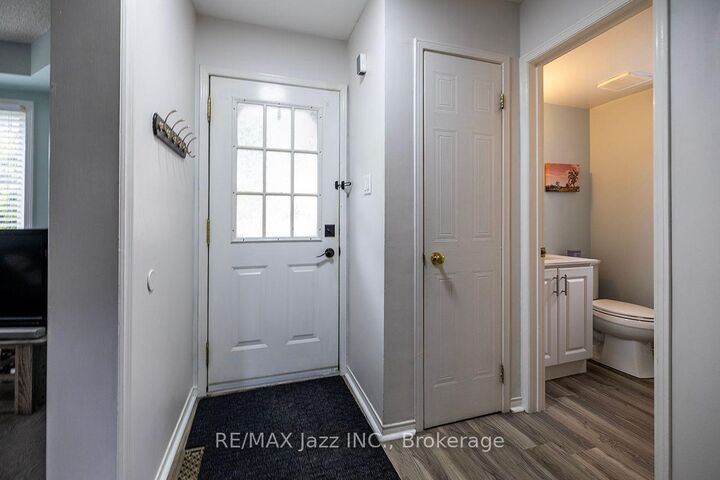 Property Photo:  23 Meredith Court  ON L1E 2V9 