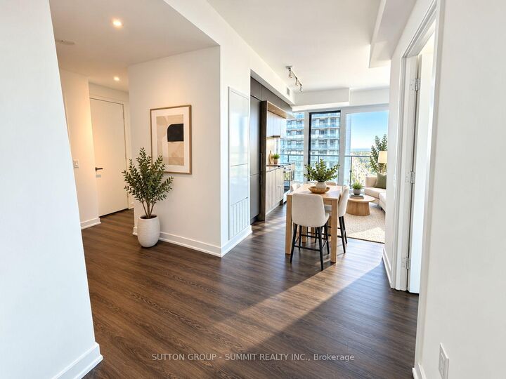 Property Photo:  448 Burnhamthorpe Road W 1402  ON L5B 0R4 