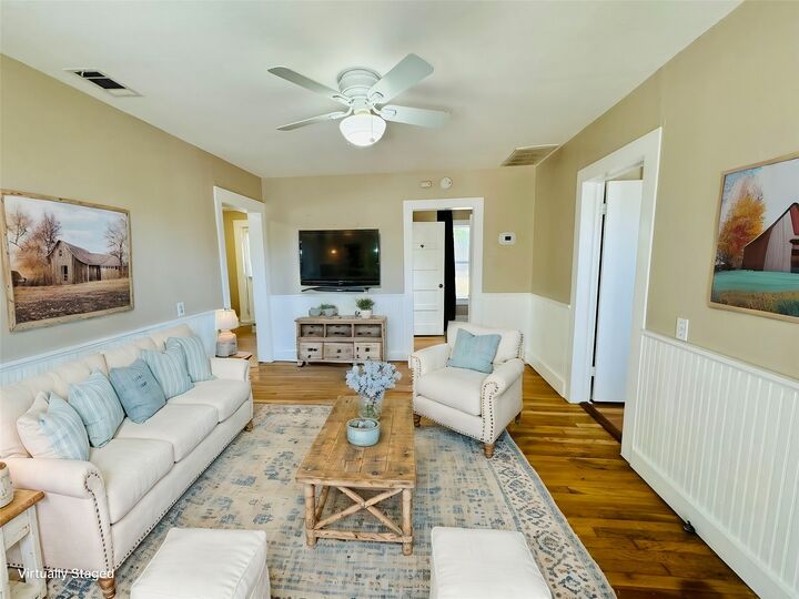 Property Photo: 206 S Elm Street TX 78626