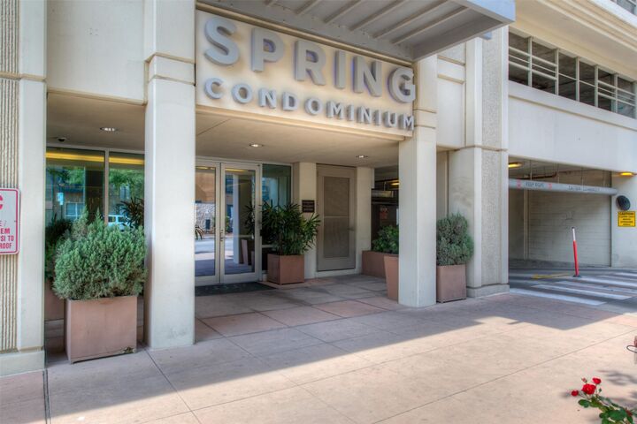Property Photo:  300 Bowie Street 504  TX 78703 