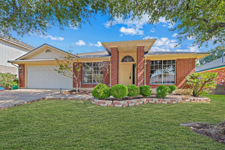 Property Photo:  1208 Lochaline Loop  TX 78660 