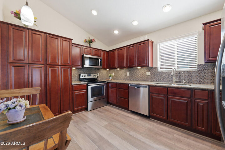 Property Photo:  906 Aero Road  AZ 85205 