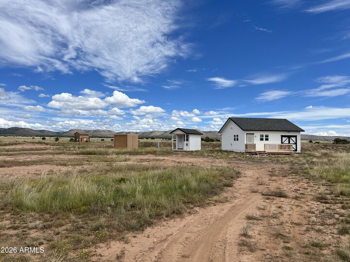 Property Photo:  3434 W Malapai Road  AZ 86334 