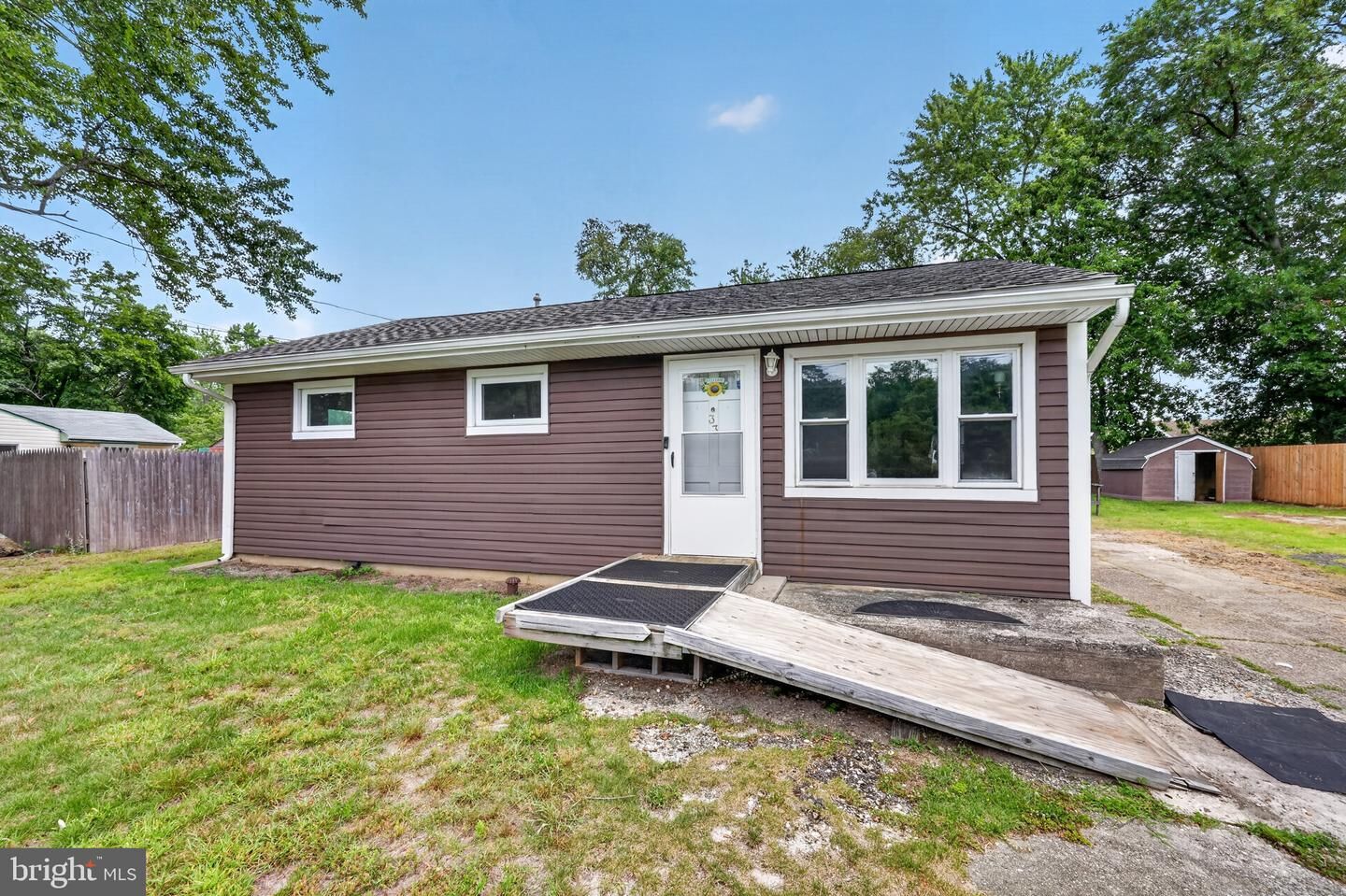 Property Photo:  33 Stagecoach Road  NJ 08088 