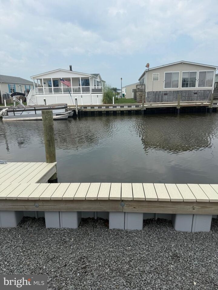 Property Photo:  35635 Knoll Way  DE 19966 