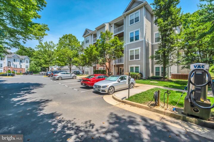 Property Photo:  1516 N Point Drive 0001  VA 20194 