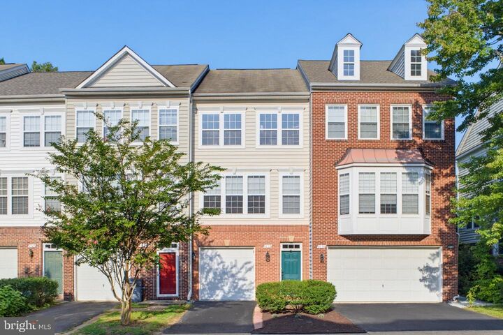 Property Photo: 4118 River Forth Drive VA 22030