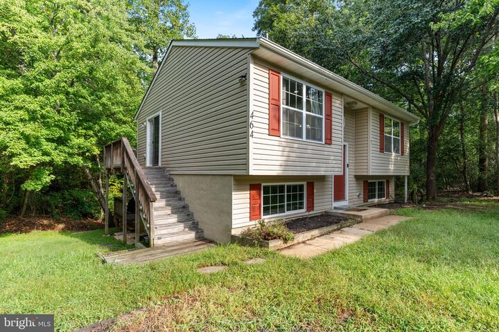 Property Photo:  464 Tumbleweed Trl  MD 20657 