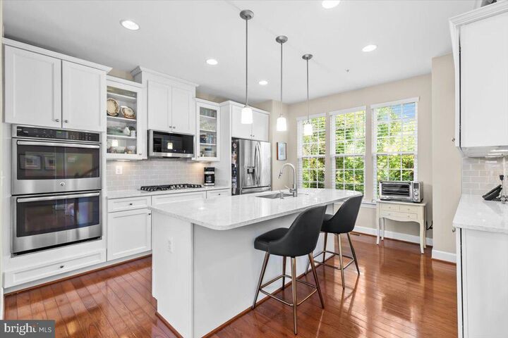 Property Photo:  4057 Glendale Way  VA 22030 