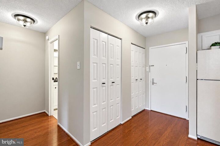 Property Photo:  4500 S Four Mile Run Drive 530  VA 22204 