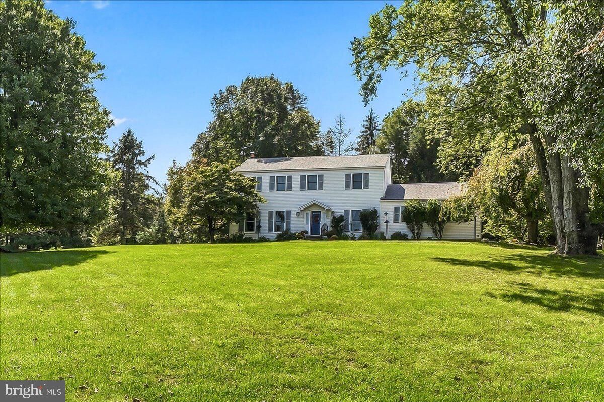 Property Photo: 980 Wind Song Road PA 19382