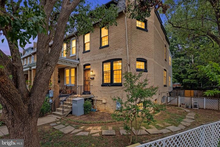 Property Photo: 1526 Potomac Avenue SE B DC 20003