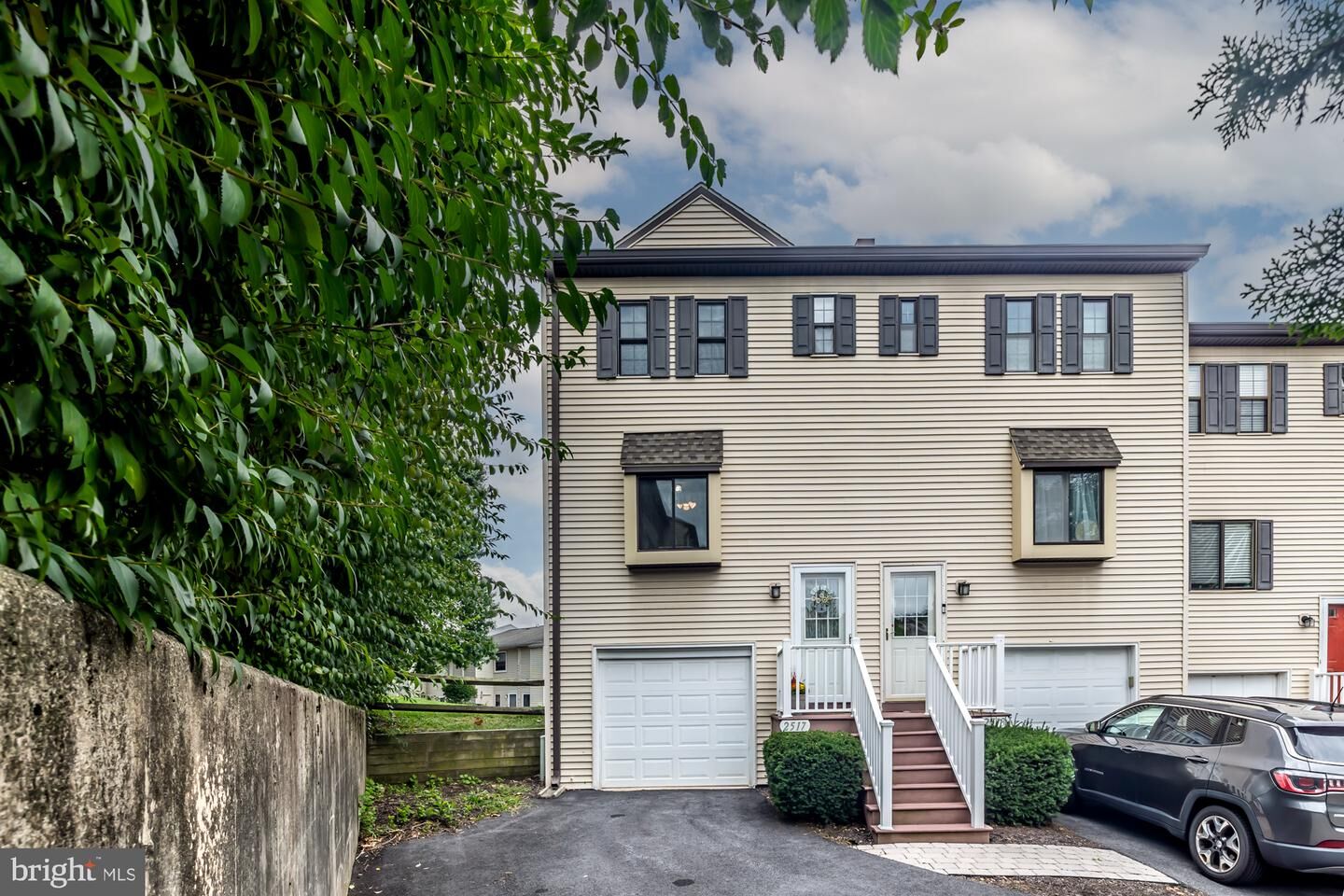 Property Photo:  2517 Pond View Drive 2517  PA 19382 