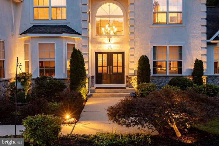 Property Photo:  113 Erica Court  NJ 08085 