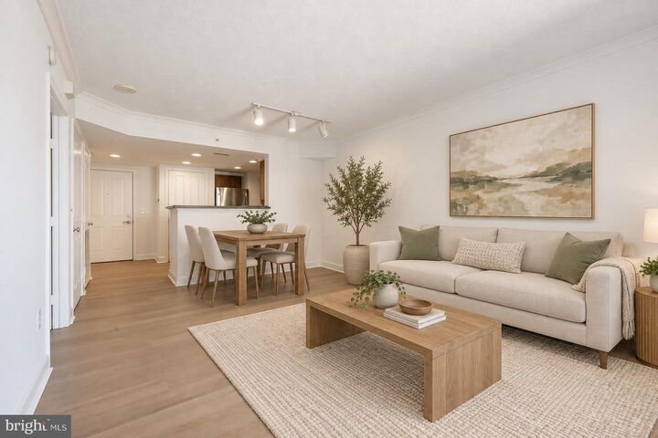 Property Photo:  1205 N Garfield Street 911  VA 22201 