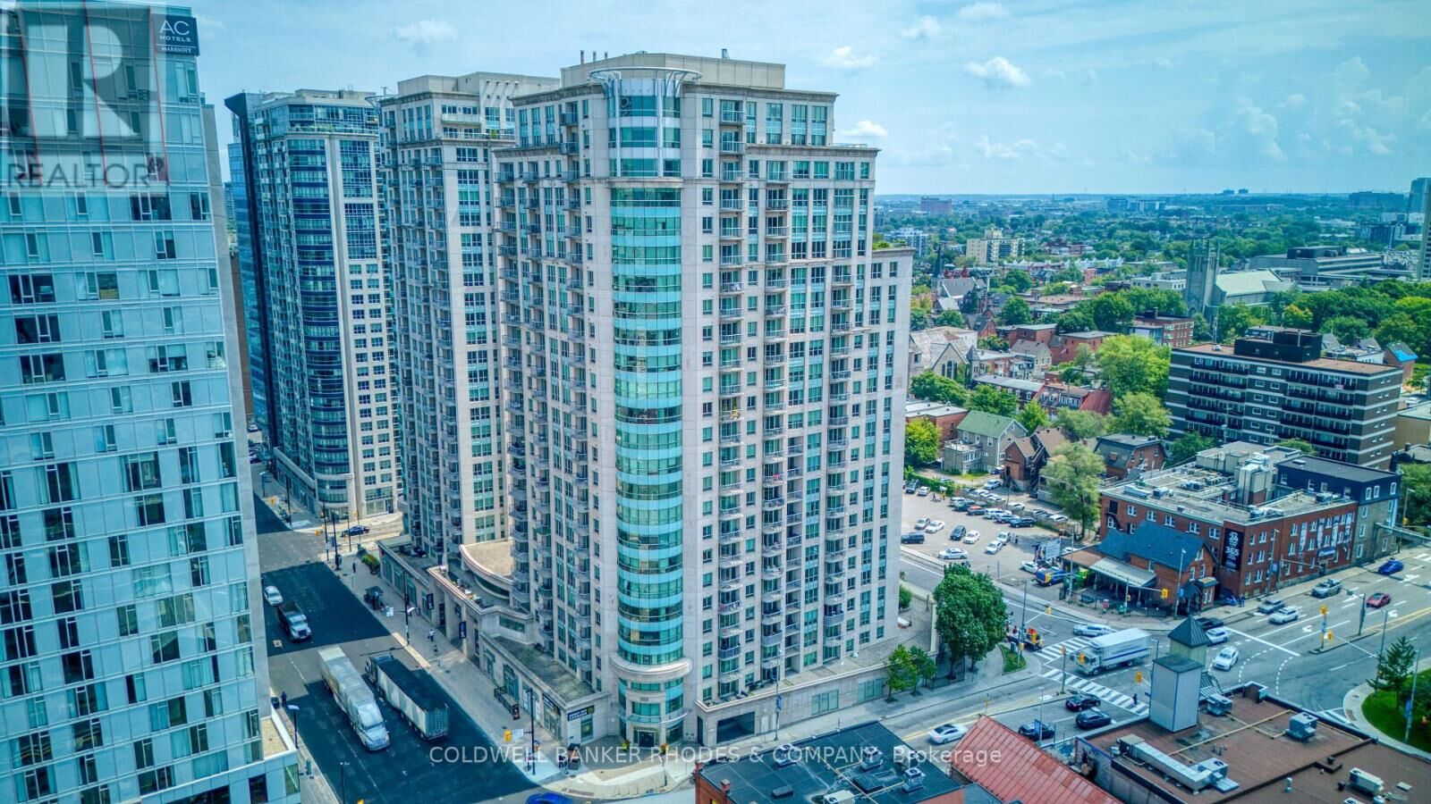 Property Photo:  200 Rideau Street 1901  ON K1N 5Y1 