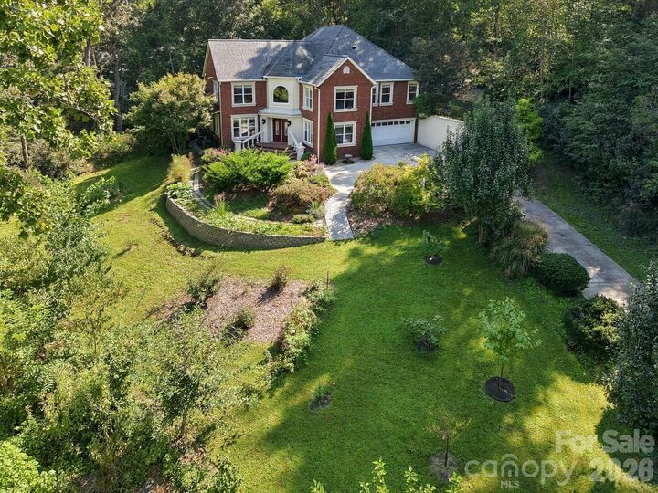 Property Photo:  6 Kit Court  NC 28732 