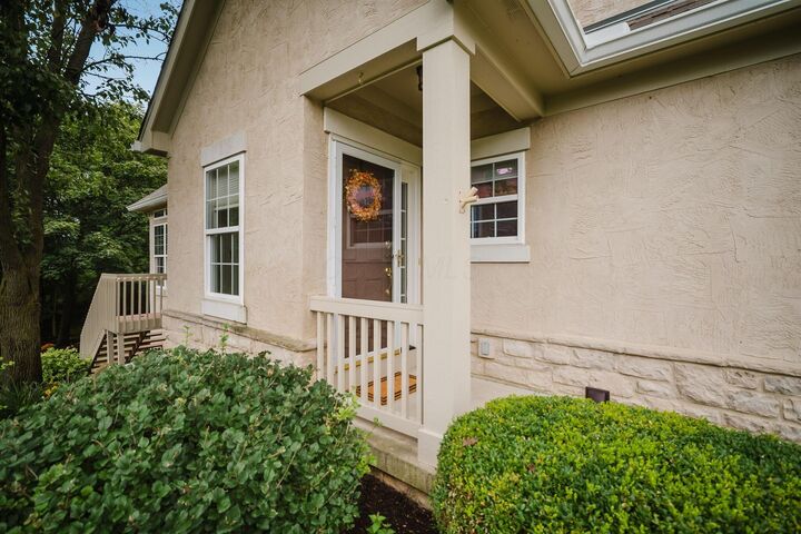 Property Photo:  7392 Deer Valley Crossing  OH 43065 