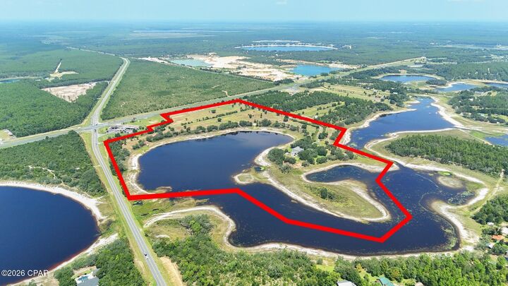 Property Photo: 15702 Hwy 77 FL 32409