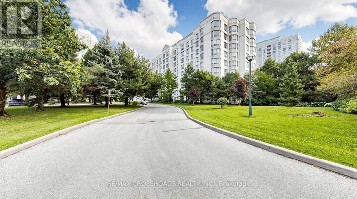 Property Photo: 2628 McCowan Road 315 ON M1S 5J8