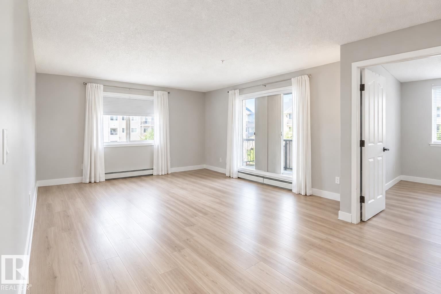 Property Photo: #329 17447 98A Av NW AB T5T 6M4