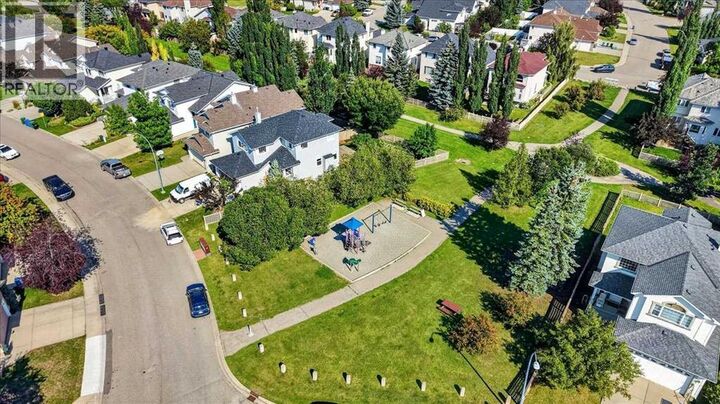 Property Photo:  30 Sierra Nevada Way Southwest  AB T3H 3M6 