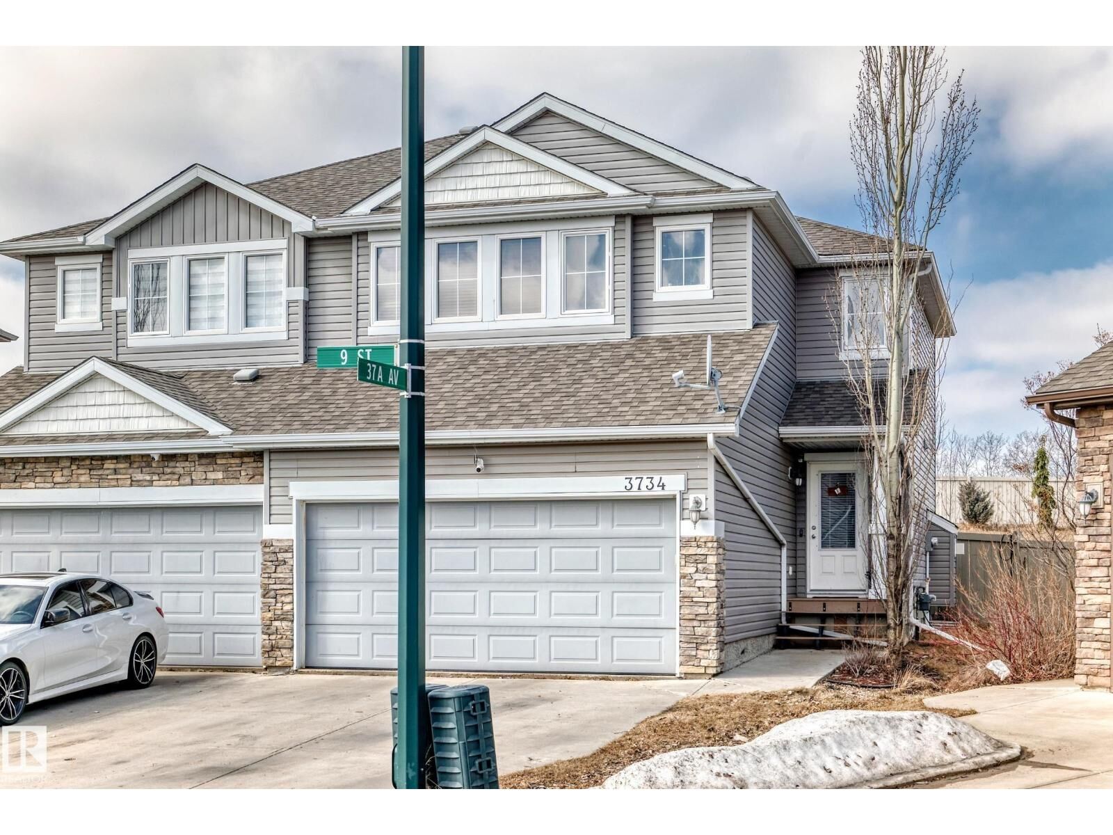 Property Photo:  3734 9 St NW  AB T6T 0S2 