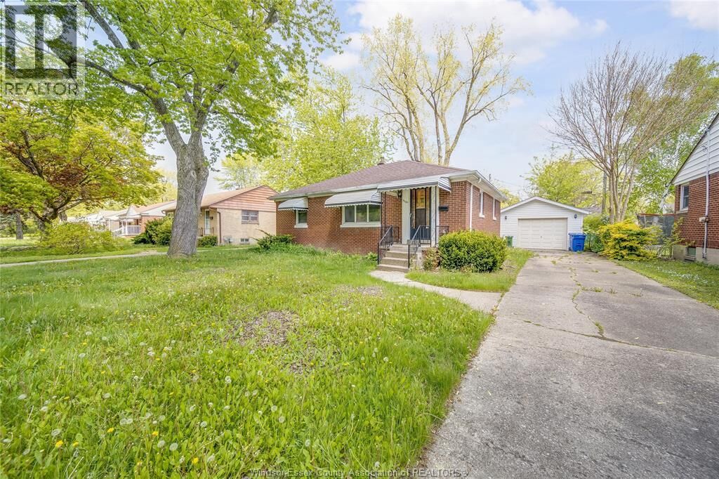 Property Photo:  3264 Dominion Boulevard  ON N9E 2N5 